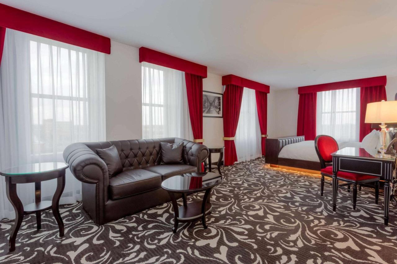 Hotel Retlaw, Trademark Collection By Wyndham Fond du Lac Extérieur photo